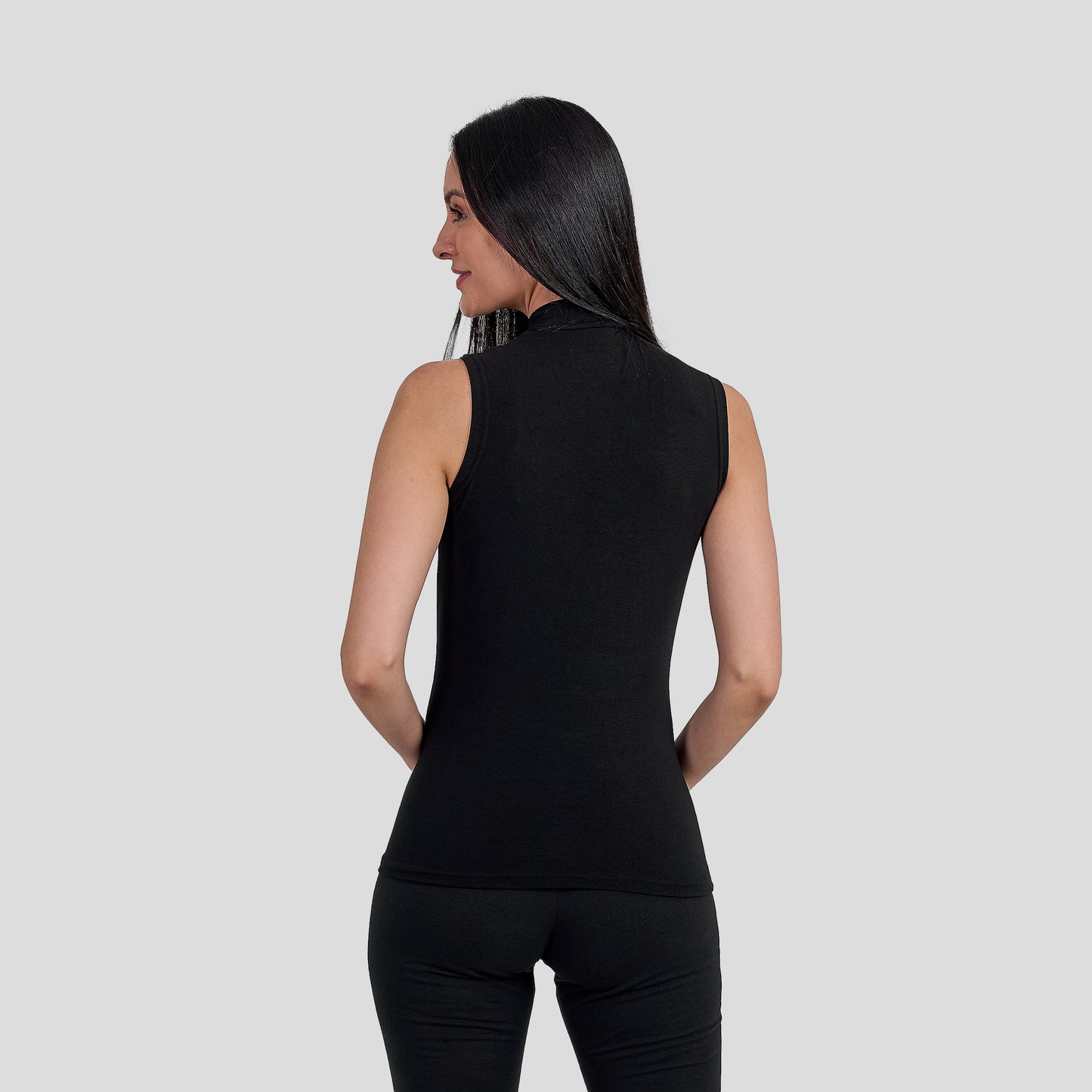 DW 115-4 Sleeveless Mock Neck
