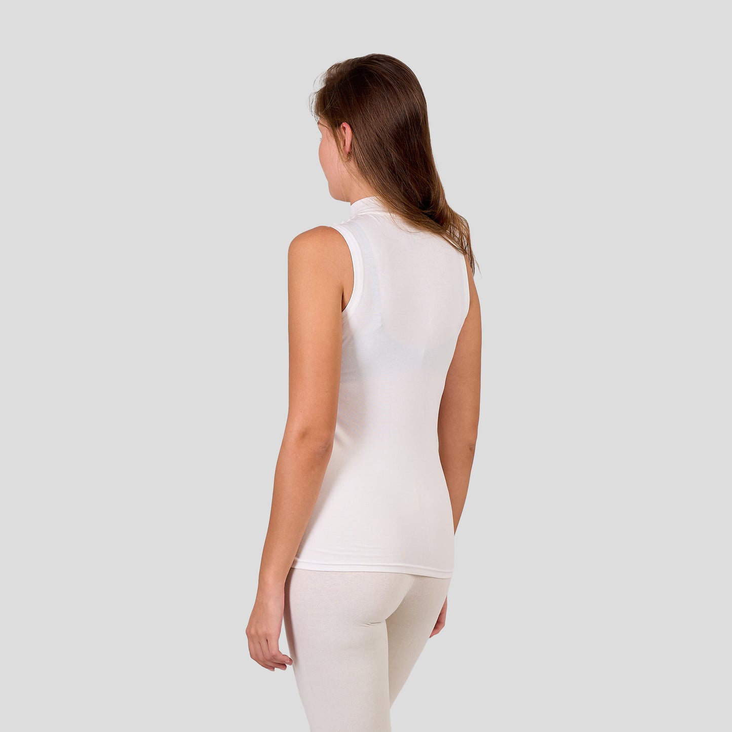 DW 115-4 Sleeveless Mock Neck