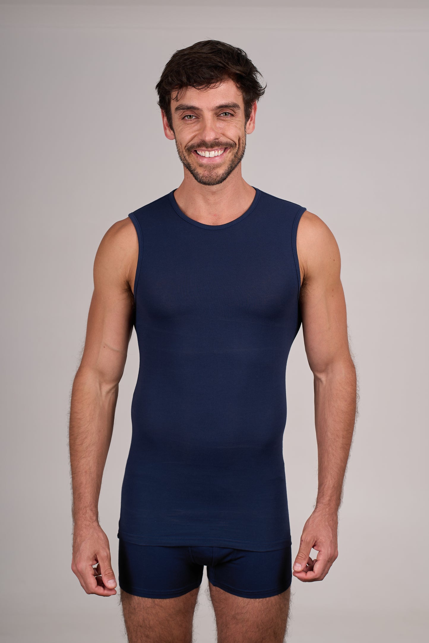 DM 186 Sleeveless Lycra Crew Neck